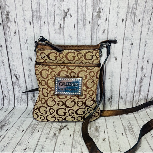 guess los angeles crossbody bag